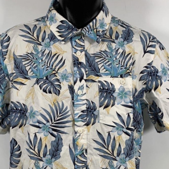 Quicksilver Small or Childs Hawaiian Aloha Shirt Button Down Casual EUC Blue - Picture 4 of 7